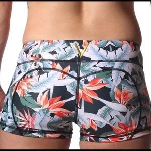 Vull Sport Birds Of Paradise Champion Low rise Crossfit Short, Small